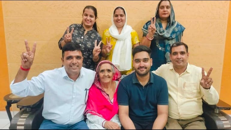 अतुल ने बिना कोचिंग पहले प्रयास में हासिल की सफलता, बताया कामयाबी का मंत्र