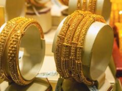 Gold Price Today 26 October 2026: सोने की कीमतों में गिरावट जारी, खरीदने से पहले जानें देशभर में 18K, 22K और 24K गोल्ड के ताजा रेट्स