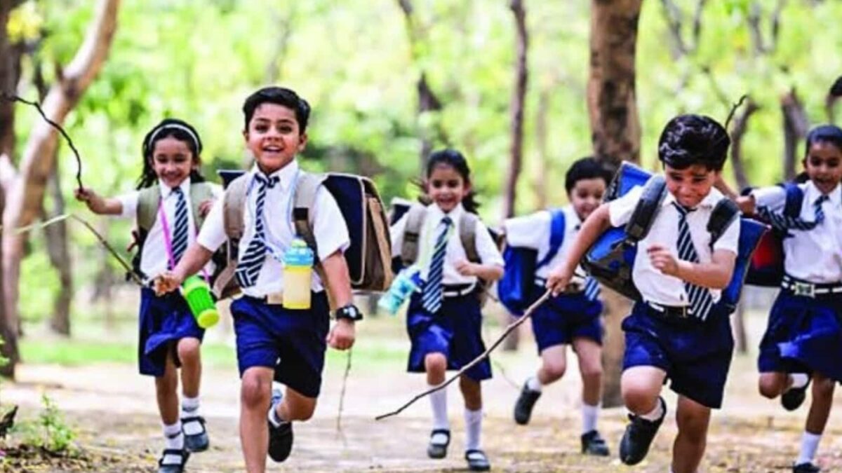 Diwali School Holidays 2026: दिवाली पर कितने दिन बंद रहेंगे स्कूल? देखें स्कूल हॉलिडे लिस्ट