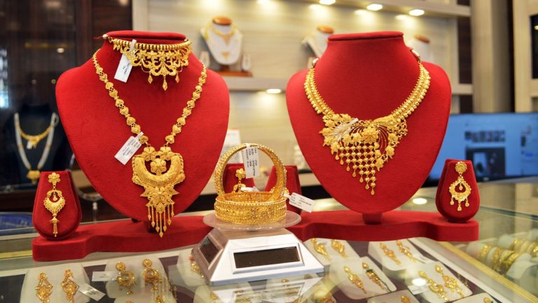 Gold Price Today 30 October 2026: फिर आई सोने की कीमतों में कमी, जानें देशभर में 18K, 22K और 24K गोल्ड के ताजा रेट्स