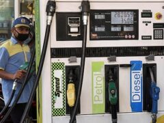 Petrol Diesel Price Today: कहीं राहत तो कहीं जेब पर बोझ, दिल्ली, मुंबई कोलकाता , जानें आज के फ्यूल रेट