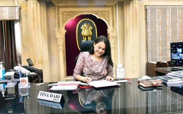 राजस्थान के टोंक में पंचायती राज चुनाव को लेकर आईएएस टीना डाबी ने जिले में मतदान केंद्र बनाई गई स्कूलों में पांच दिनों की छुट्टियां घोषित की