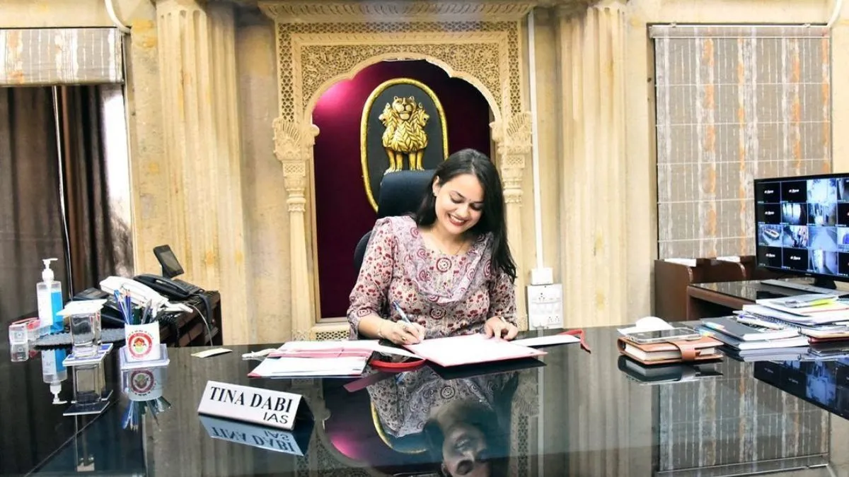 राजस्थान के टोंक में पंचायती राज चुनाव को लेकर आईएएस टीना डाबी ने जिले में मतदान केंद्र बनाई गई स्कूलों में पांच दिनों की छुट्टियां घोषित की